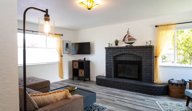 Shamrock Oasis- Pool Table and Ping-Pong, Sleeps 8