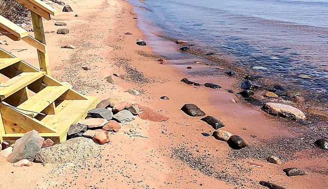 Shangri Lodge - Beautiful Home with Game Room and Lake Superior Access across the Street!