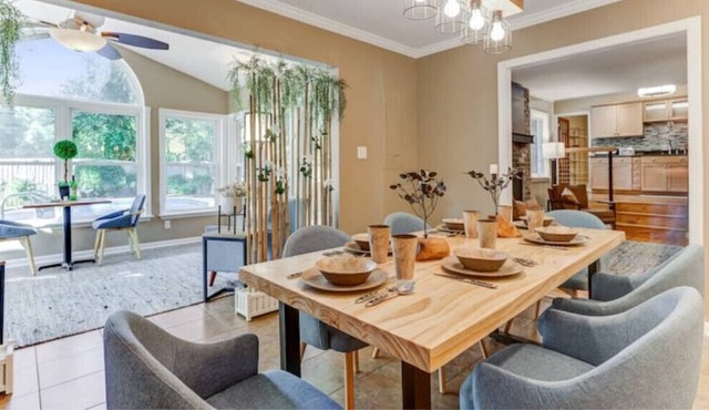 Share-in Dipity Refined 4 bedroom house w/ a pool