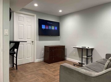 Shared NYC Townhouse with Private Parking