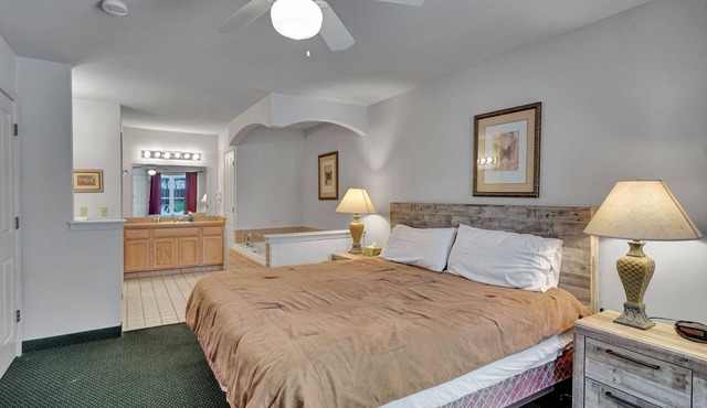 Shared pool & gym on Saginaw Bay