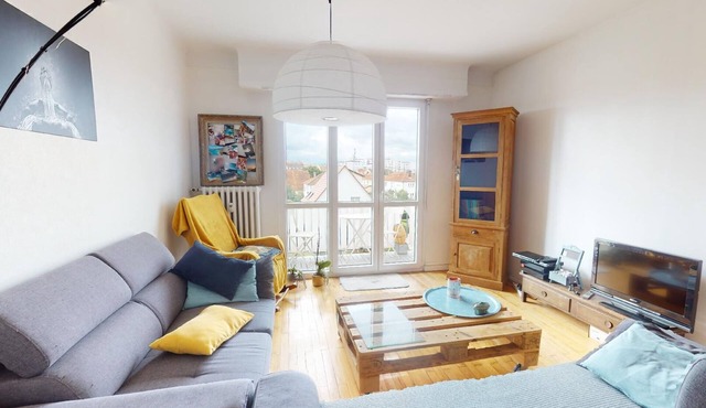 Shared room bright and renovated