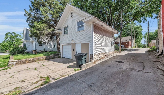 Shark Tank Comfy King BD1BT Free Parking Fast Wifi