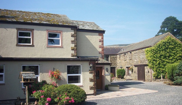 SHARP EDGE, pet friendly, with a garden in Mungrisdale