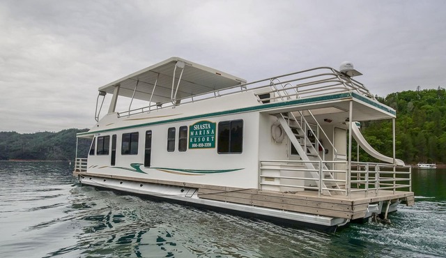 Shasta Marina at Packers Bay's Mirage II Houseboat.