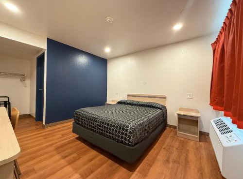 Shasta Vista Inn & Suites