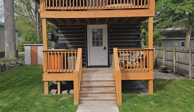 SHAVEHEAD LAKE CABIN RETREAT, near Notre Dame