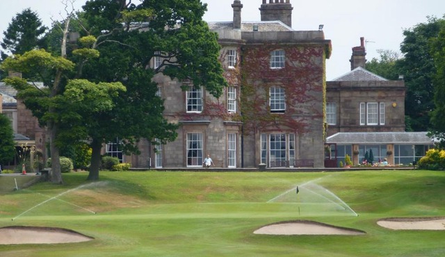 Shaw Hill Hotel Golf And Country Club