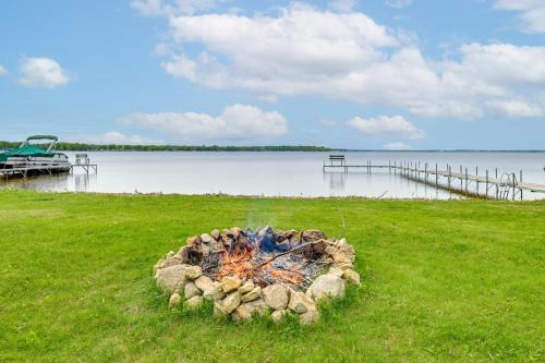 Shawano Lake House with Boat Dock, Kayaks, and Grill!
