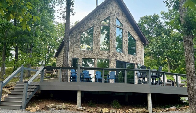 Shawnee Overlook (Home & 2 Cabins)