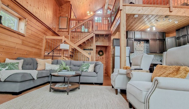 Shawnee Overlook - Lakefront Retreat on Lake Egypt