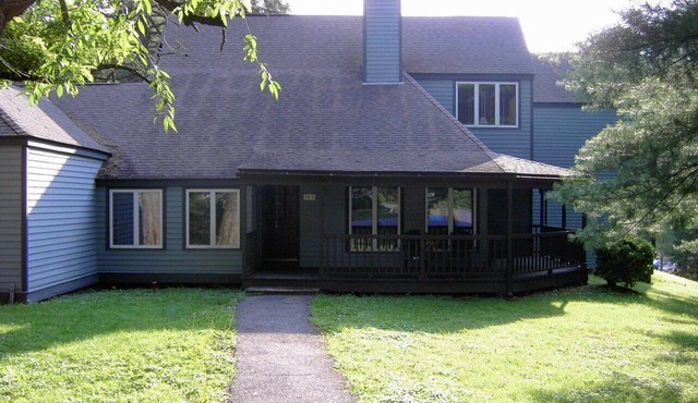 Shawnee Village Pocono Mountains on Delaware River Hiking Biking Golf Pool Spa