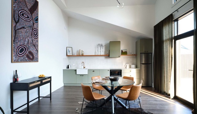 Shawwood Bottling Room - Luxury Mudgee Farm Accommodation, Newly built with space, spectacular views, sensational sunsets, close to town and wineries