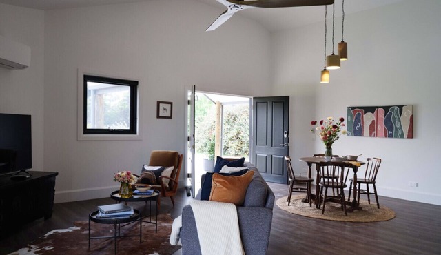 Shawwood Cellar Door Luxury Mudgee Farm Accommodation, Sweeping Views, Spectacular Sunsets