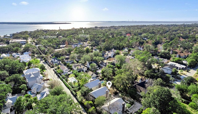 Shayna Playa near Village and Beach with a pool, sleeps 10