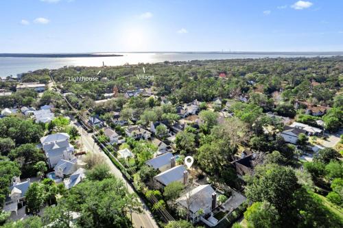 Shayna Playa - 1069 Demere Road