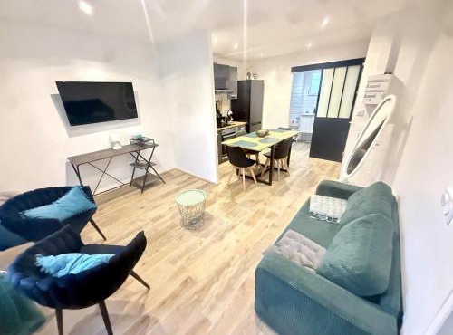 Shaynez YourHostHelper