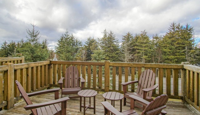 Shays Landing #6: 4 Bedrooms, 4.5 Bath: Pvt Hot Tub, Slope Side