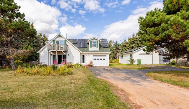 Sheep Pond Coastal Escape – Beach Access, Hot Tub, Family-Friendly Retreat