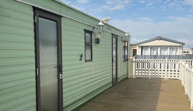Sheerness Parkside Caravan Retreat