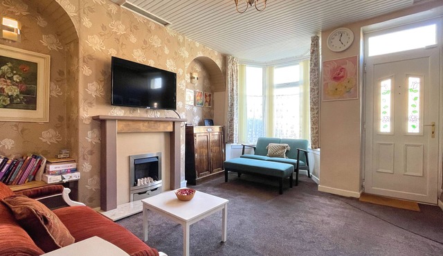 Sheffield's 3BR Retreat