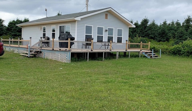 Sheila’s Waterfront Cottage