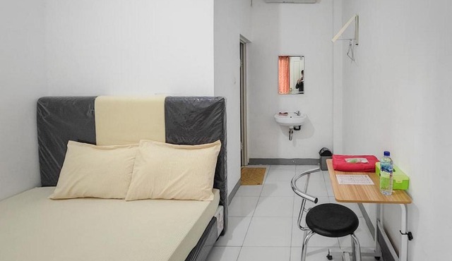 Shekinah Homestay & Cafe Waikabubak RedPartner