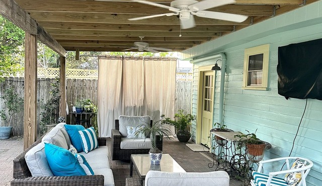 Shelby's Cottage Charming 1BR stand-alone cottage in the heart of Bayou St. John