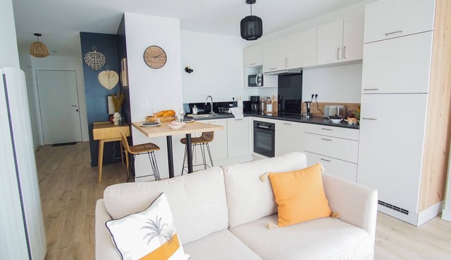 -SHELBY- T2 ARRIÈRE CORNICHE PARKING ET TERRASSE