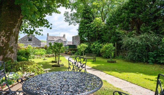 Sheldon Barn - Two Bedroom Apartment, Sleeps 4