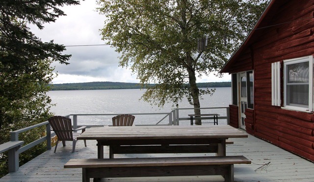 Sheldon Camp - Mooselookmeguntic cottage perfect for a couple or a small family