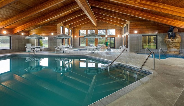 Shell Lake Lodge, a Travelodge by Wyndham