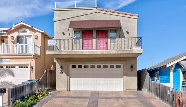 *Shellebration! HUGE Beach House, Steps from the Sand! Perfect for Any Family Getaways!*