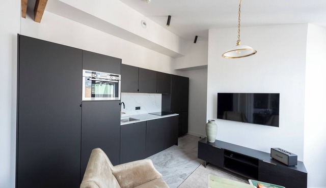 Shelley, 4 stars, close to Arc de Triomphe