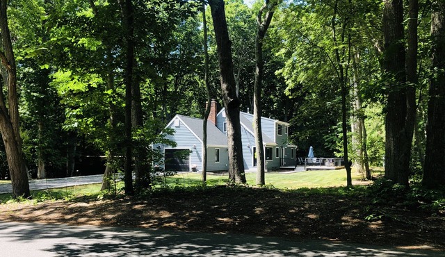 Shelter Island Retreat, 5 bdrms near everything!