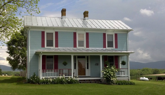 Shenandoah Valley Farm House near BR pkway & Skyline , UVA, Staunton, wineries