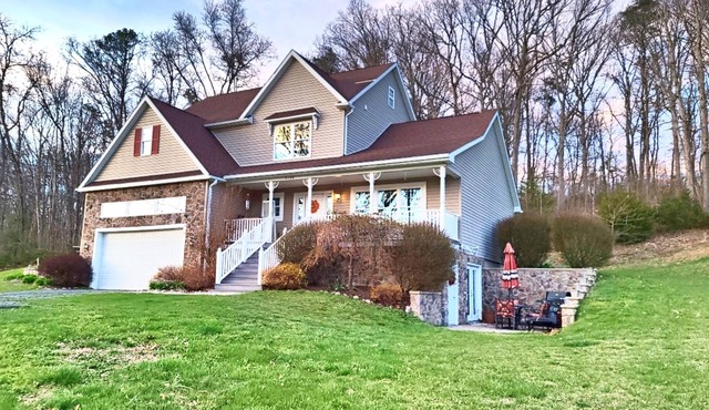 Shenandoah Valley - Oak Hill - Hot Tub - 2 Miles to I-81