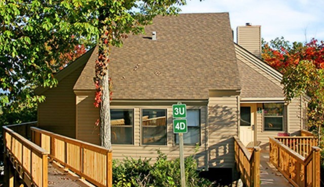 Shenandoah Villas Charming 3-bedroom 3-bath - Sleeps up to 12