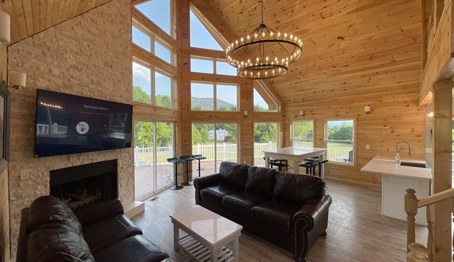 Shenondoah Apex -Luxury Cabin Swimming Pool & Spa - Pool Open!