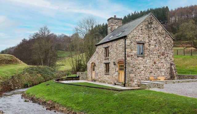 Shepherd's Cottage - a beautiful cottage sleeping 2 guests