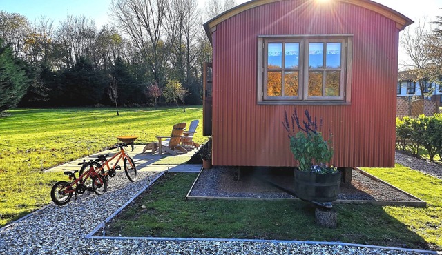 Shepherd's Hut - Parkway Hotel & Spa