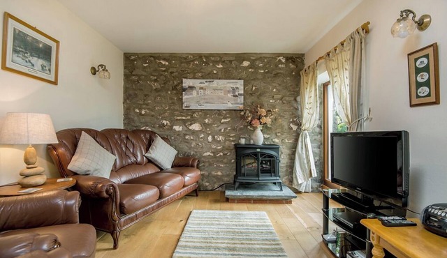 Shepherds Cottage, Holiday Home Nr St Brides, Sleeps 2, 1 bedrooms, bathrooms