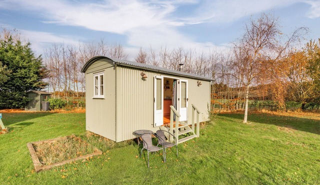 Shepherds Hut by Leap Escapes is nestled in the heart of the Norfolk Broads National Park. This peaceful retreat offers the perfect base — just a three-minute walk from Hickling Broad and a short drive to the beautiful Norfolk Coastline.