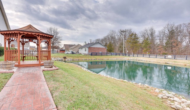 Shepherdsville Serenity ~ 20 Mi to Churchill Downs