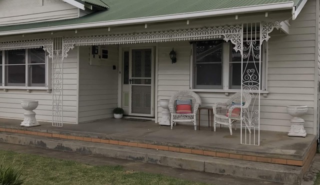 Shepparton House - family & pet friendly