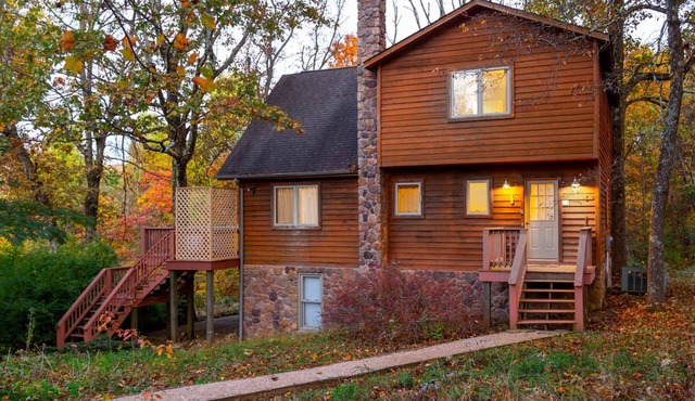Sherando Cabin-hot tub, kitchen, fireplace