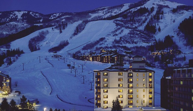 Sheraton 3BR, 3BA: New Years Week- Top Fl. Direct on Mountain & 100% Ski-In/Out!