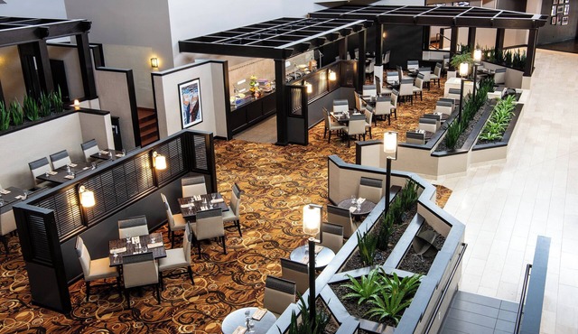 Sheraton Minneapolis West Hotel