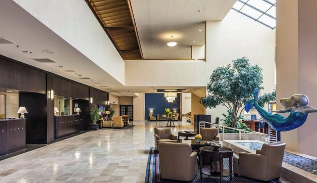 Sheraton Norfolk Waterside Hotel