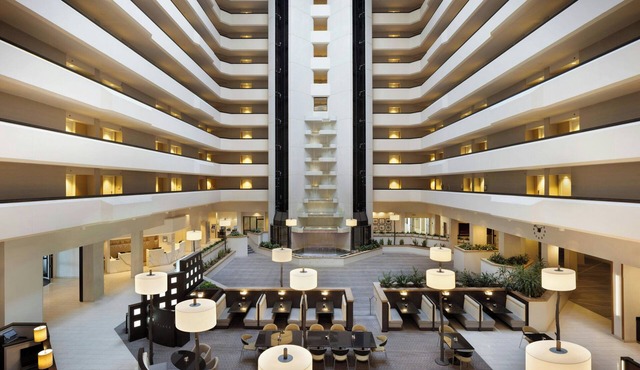 Sheraton West Des Moines Hotel